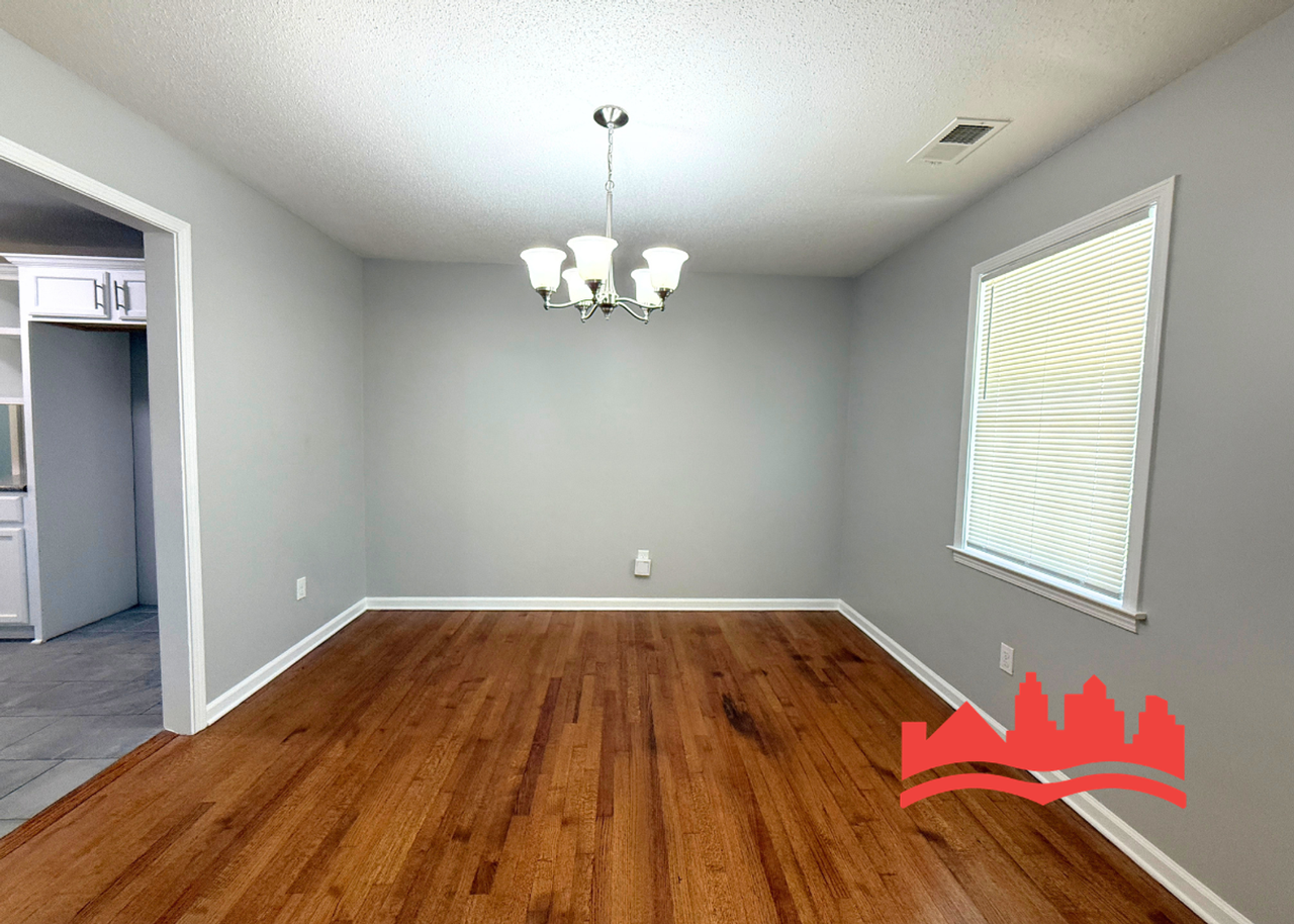 4960 Sherry Dr - Photo 6 of 21