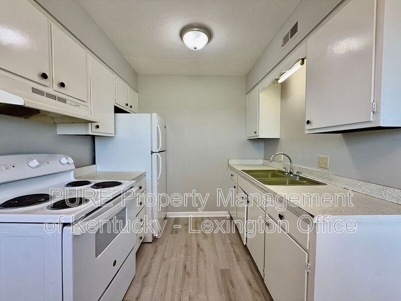 1517 Steadmantown Ln #4 - Photo 7 of 17