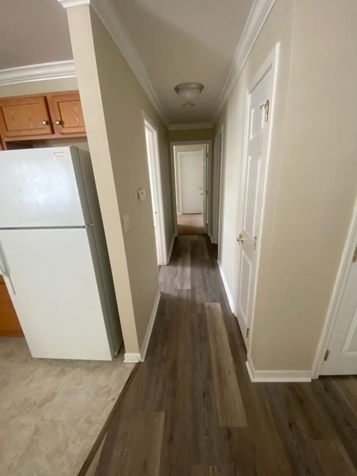 1560 - 1590  Southwestern Blvd. - Photo 2 of 27