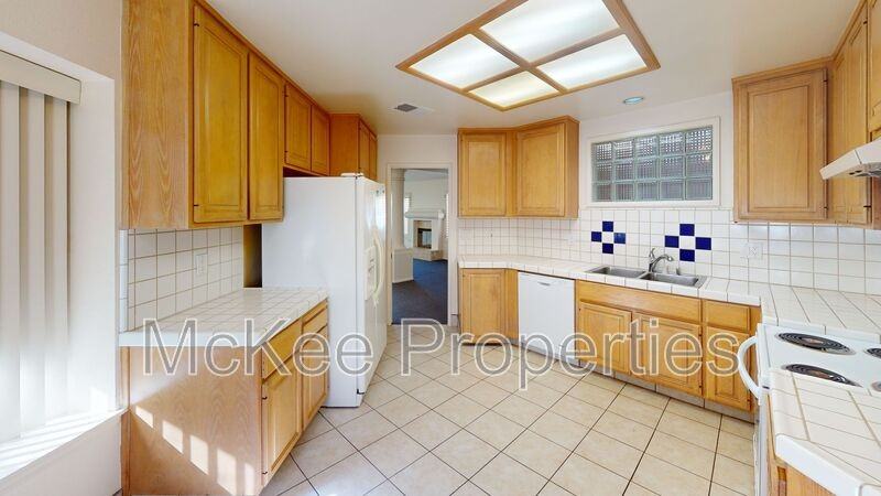 18 S Cays Ct - Photo 6 of 12