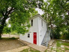 featured image of 455 Egan St