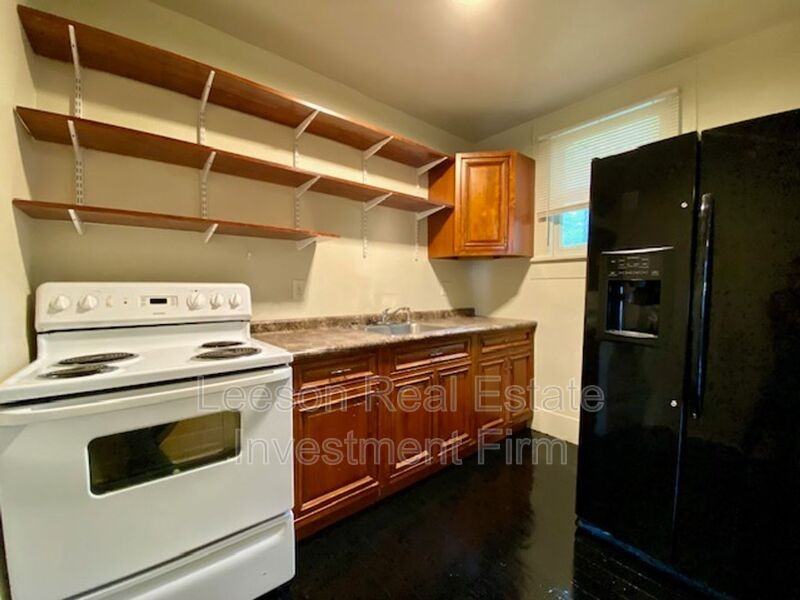 455 Egan St - Photo 5 of 8