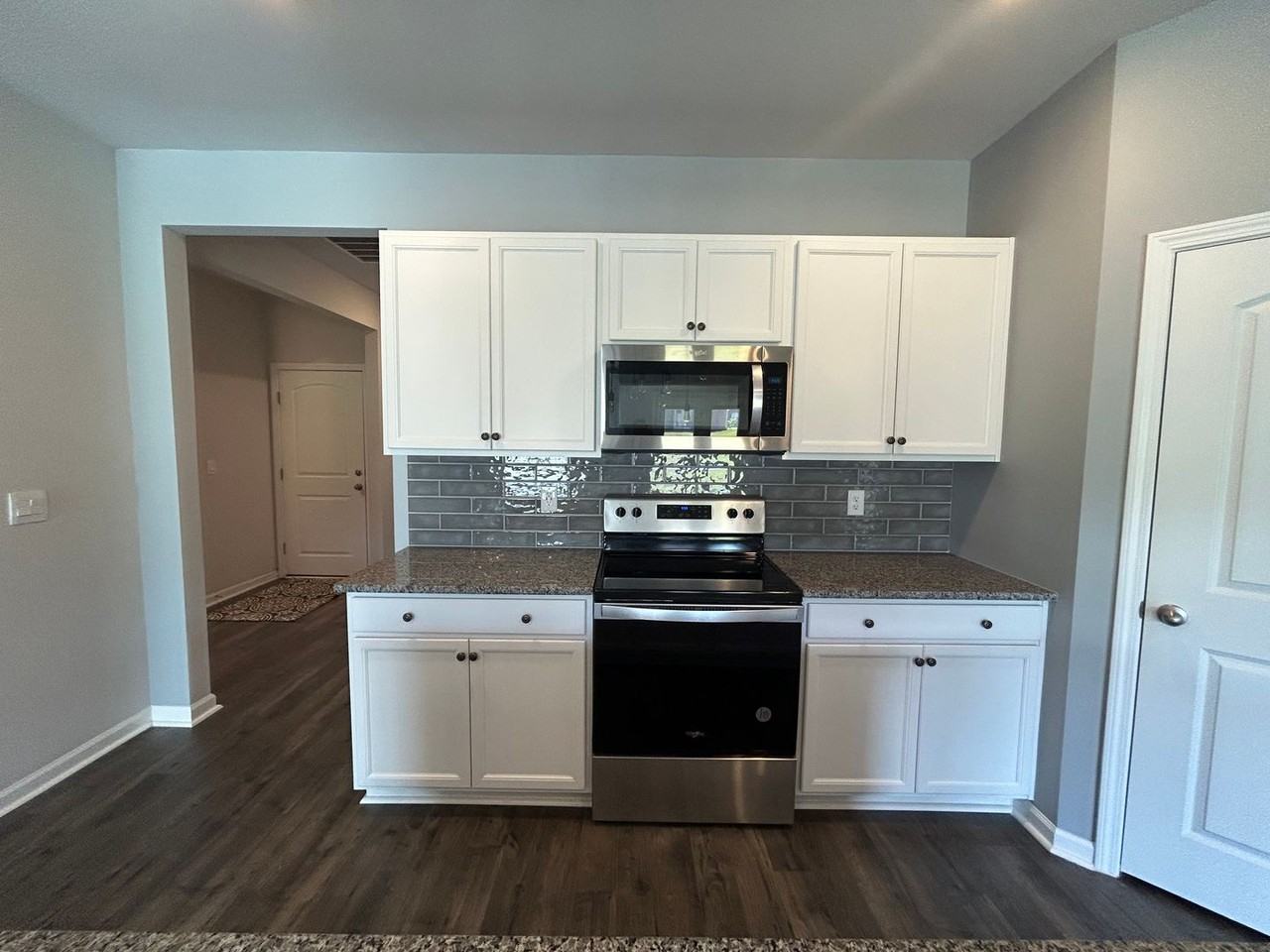 129 Canonbury Dr - Photo 4 of 31