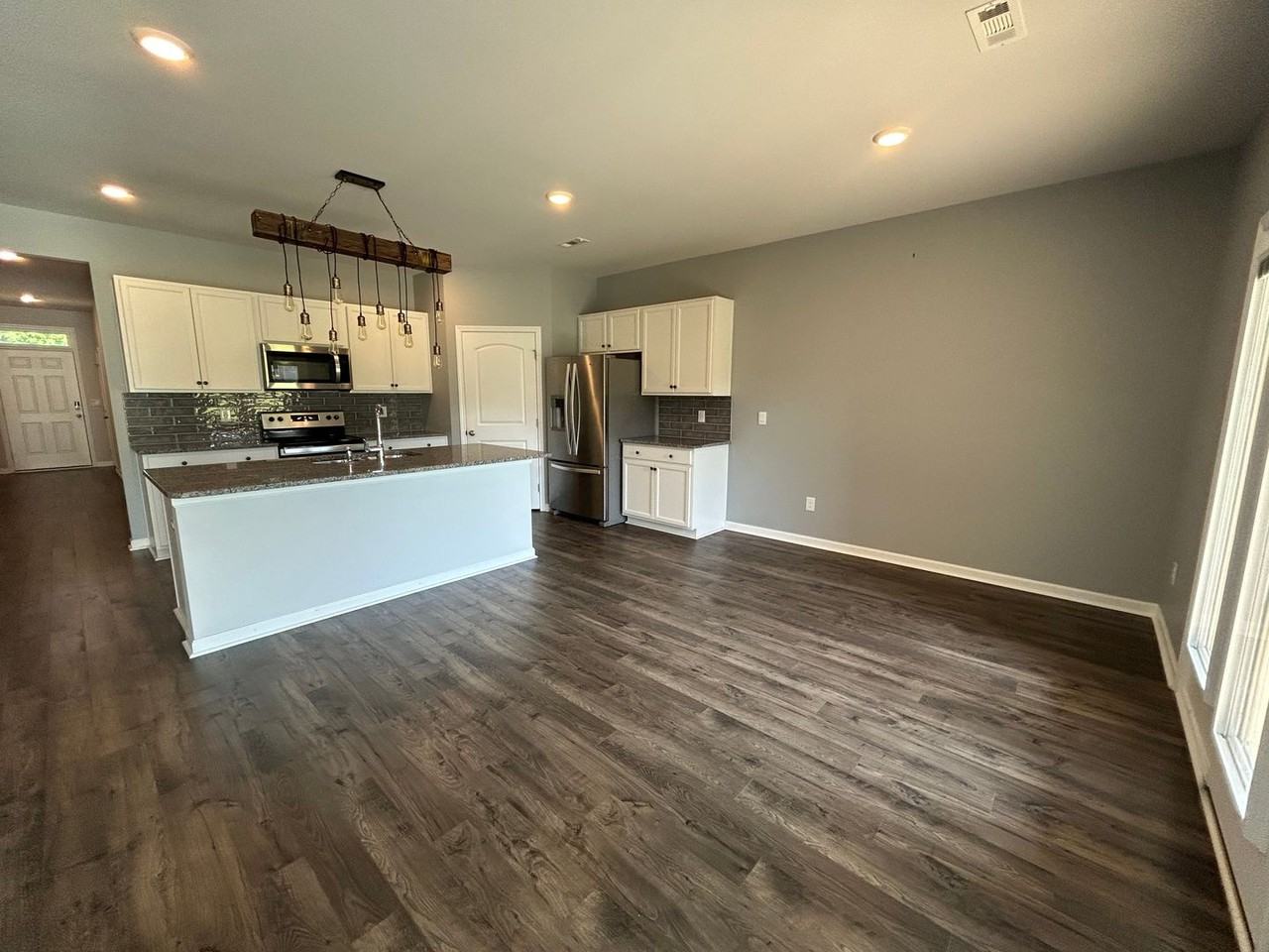129 Canonbury Dr - Photo 5 of 31