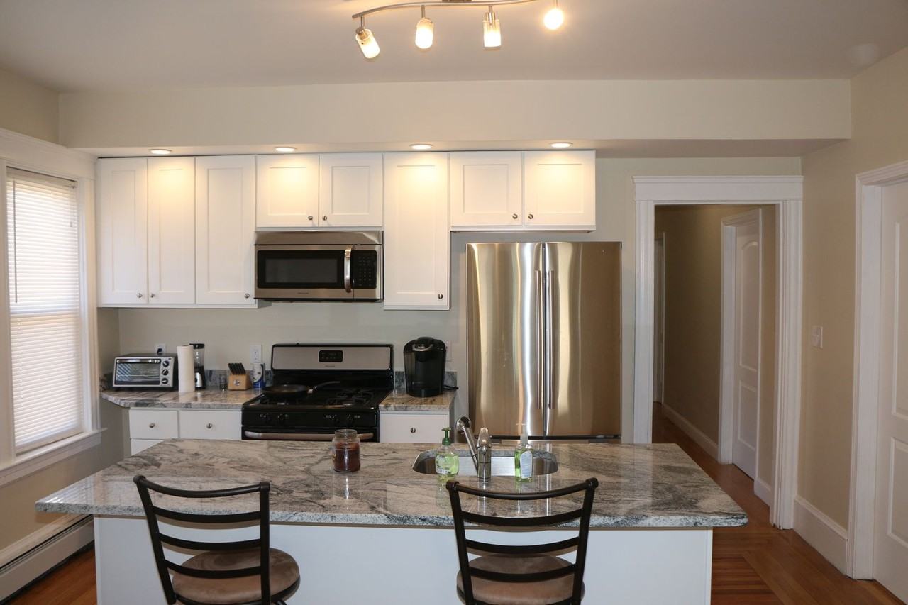 139 Oakland Ave #2 - Photo 7 of 12