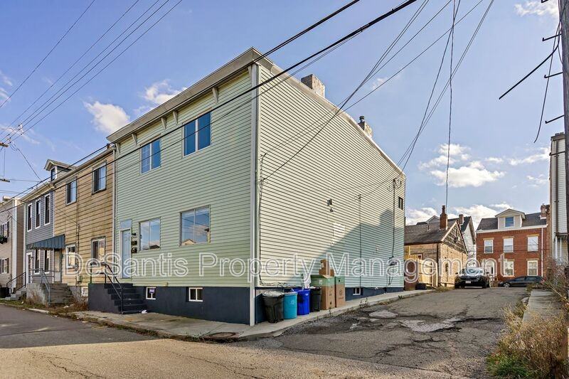 1129 Brabec St #1 - Photo 2 of 20