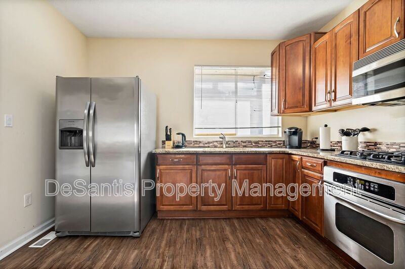 1129 Brabec St #1 - Photo 6 of 20