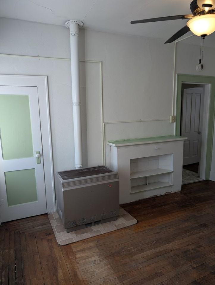 811 1/2 6th St - Photo 3 of 11