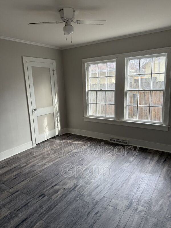 700 Sw Macvicar Ave - Photo 4 of 13