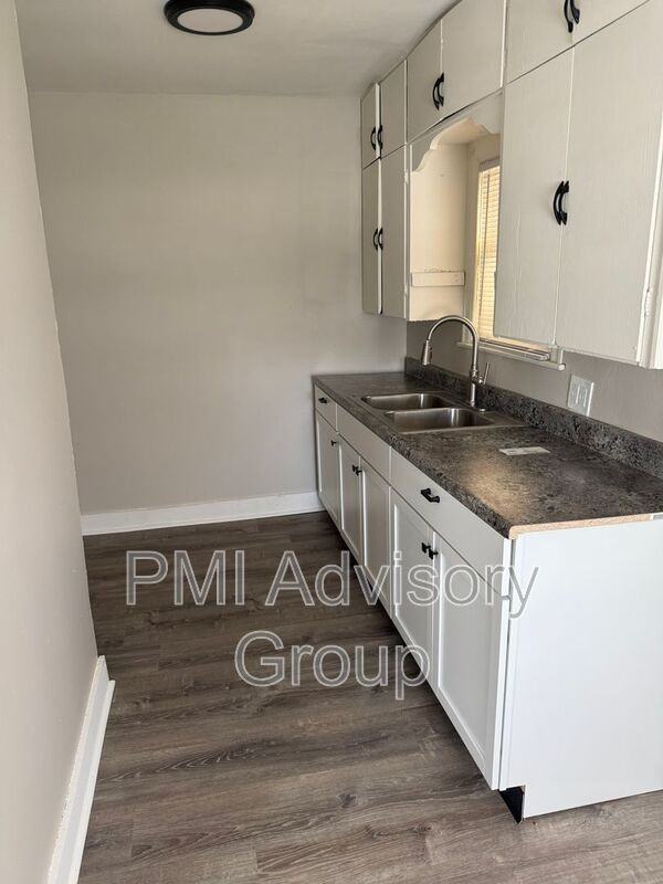 612 Se 28th St - Photo 5 of 5