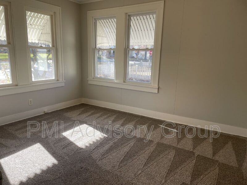 721 Sw Park Ln - Photo 7 of 15