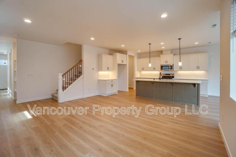 1605 Ne 180th Ave - Photo 6 of 35