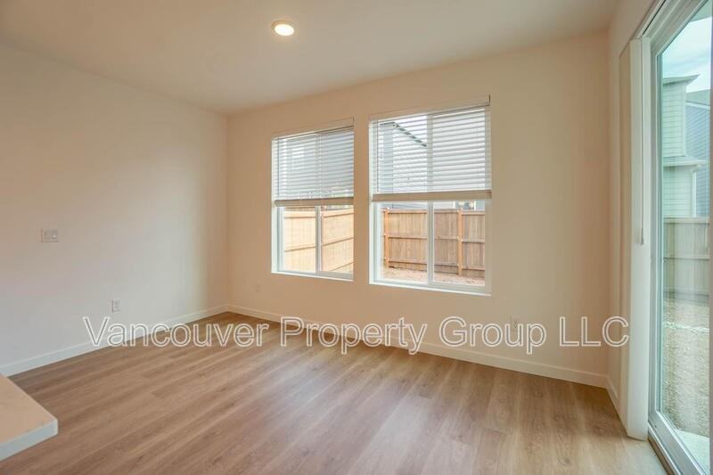 1605 Ne 180th Ave - Photo 7 of 35