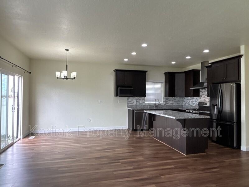 12724 S Quail Lake Dr - Photo 4 of 15