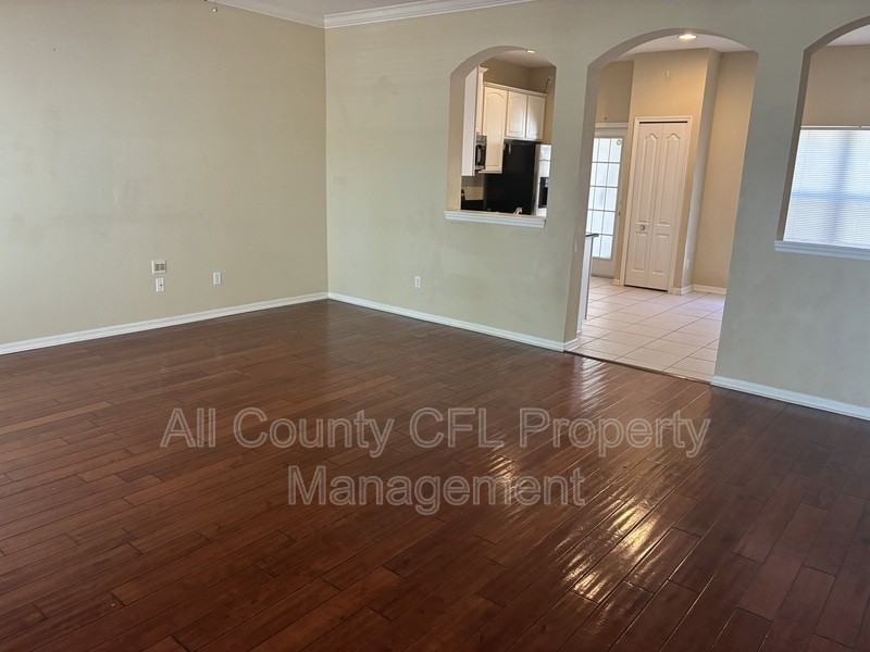 13749 Lensdale Ln - Photo 2 of 16