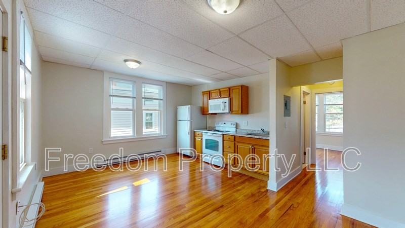 242 N Main St - Photo 3 of 30