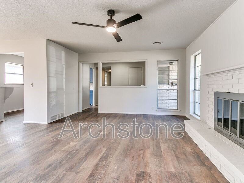 4504 Nw 26th St - Photo 6 of 33