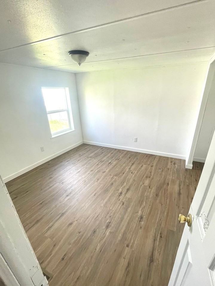 765 Eve Dr - Photo 3 of 7