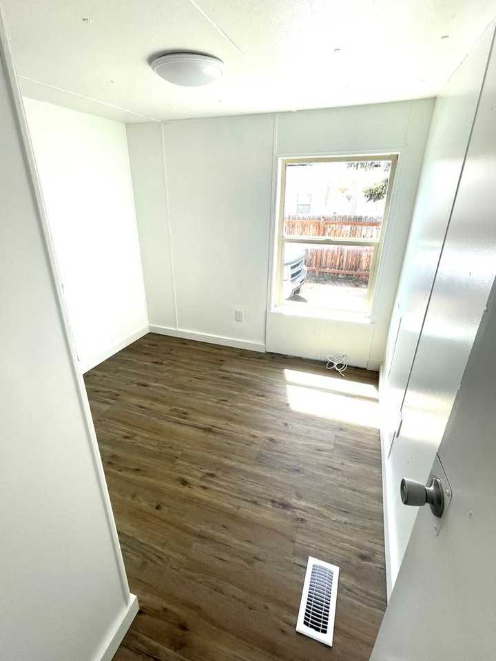 765 Eve Dr - Photo 6 of 7