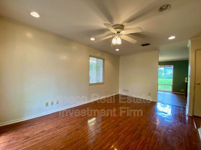 2838 Smithfield Rd - Photo 6 of 17