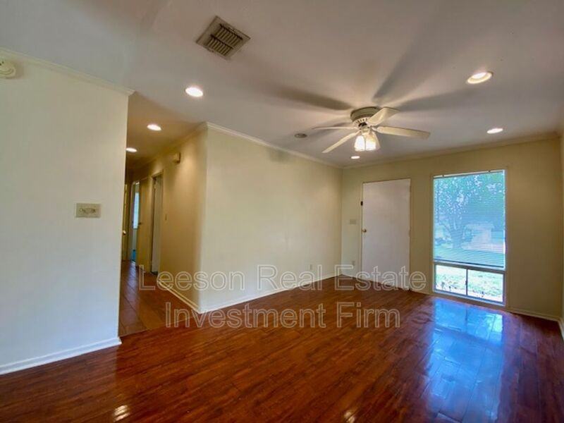 2838 Smithfield Rd - Photo 7 of 17