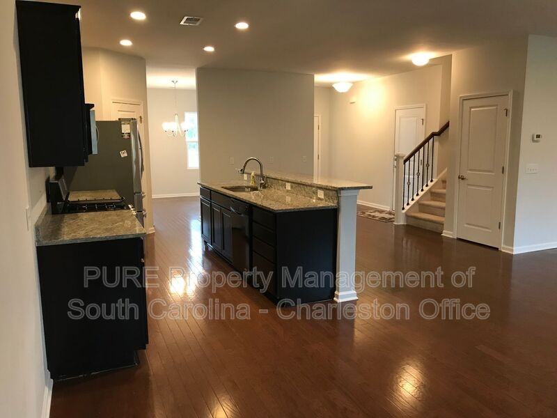 3071 Conservancy Ln - Photo 7 of 40