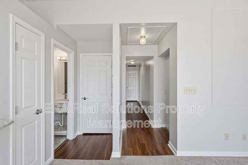 255 Loraine Ave #5 - Photo 3 of 27