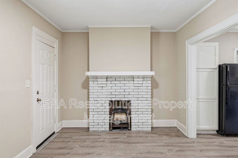 130 Valencia St #1 - Photo 6 of 21