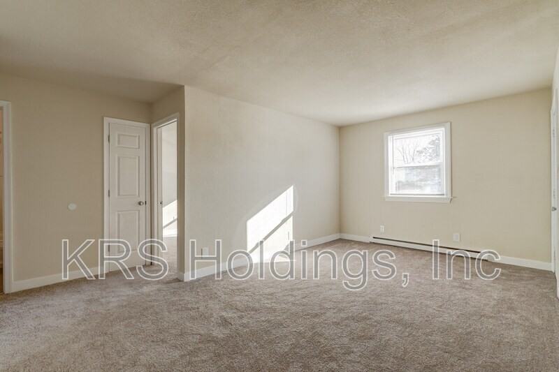 1517 Halifax St #17 - Photo 7 of 17