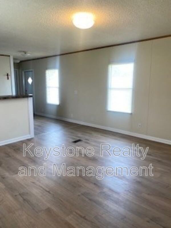 721 Trevor Ln - Photo 3 of 6