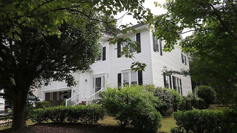 205 Brook Creek Dr - Photo 2 of 15