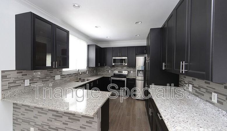 205 Brook Creek Dr - Photo 4 of 15