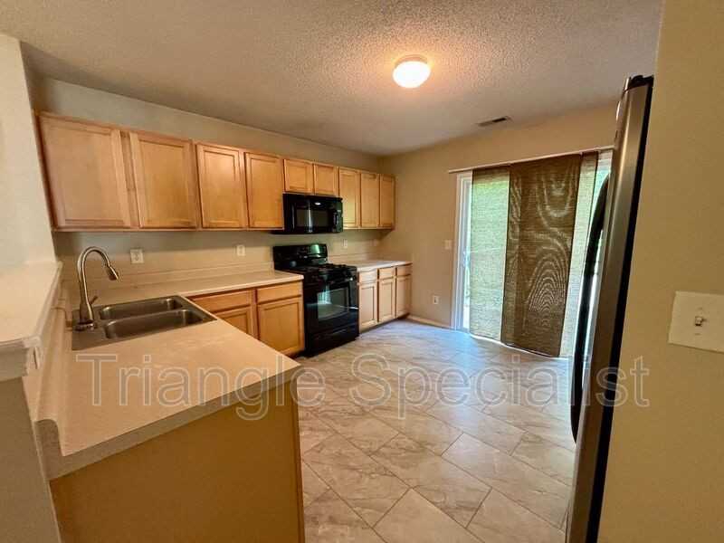 7 Thorton Ct - Photo 5 of 24