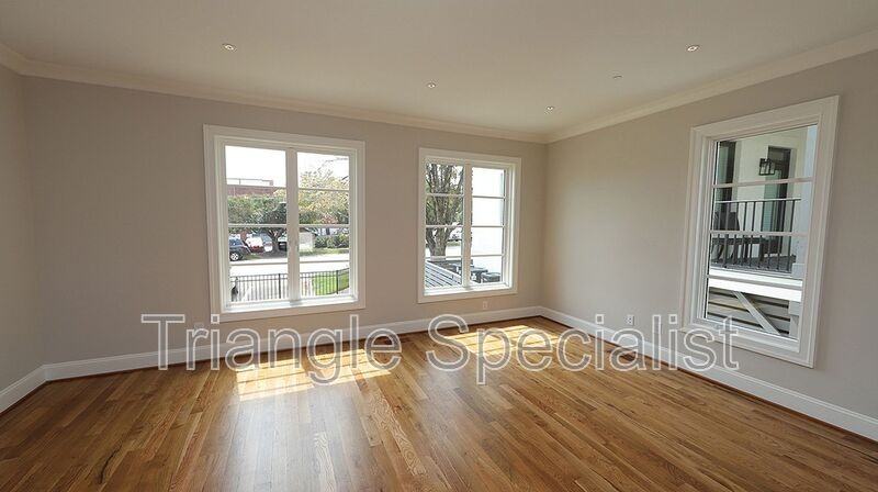 2018 Smallwood Dr #A - Photo 4 of 25