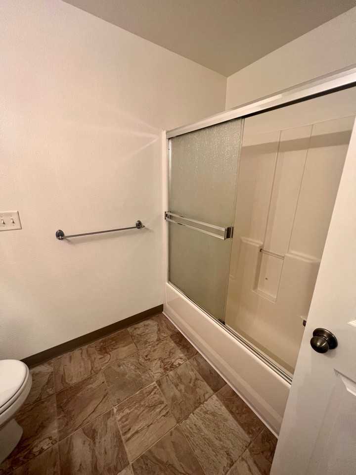 473, ID #, 3151 Forest Hills Drive Unit 6 - Photo 7 of 18
