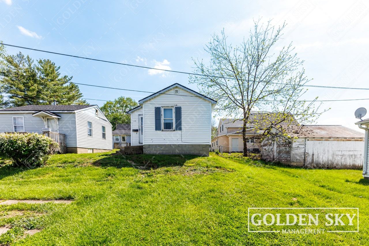 113 East 1st Street - Photo 2 of 10