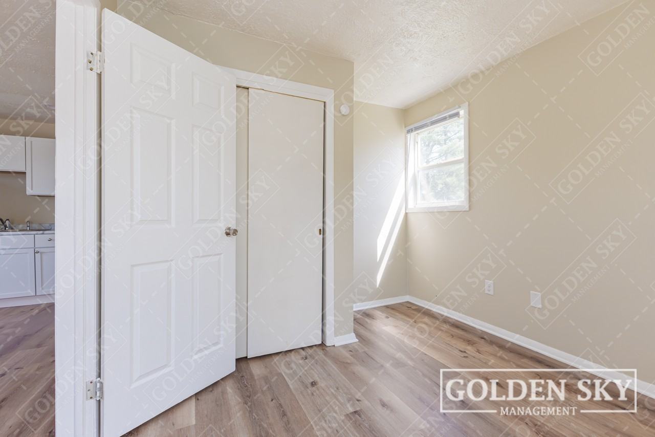 119 East 1st Street - Photo 5 of 10