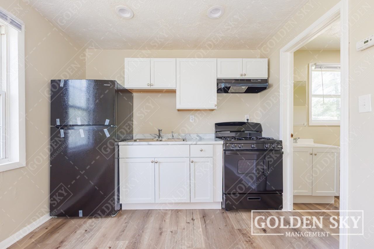 119 East 1st Street - Photo 6 of 10