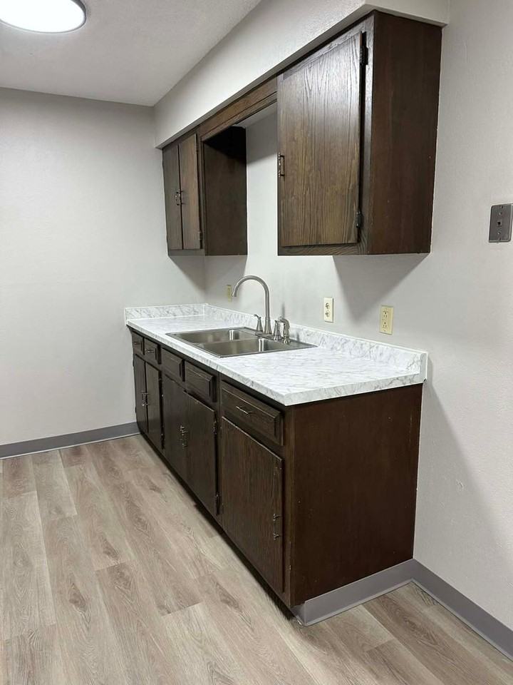 Melick206 - Photo 2 of 14