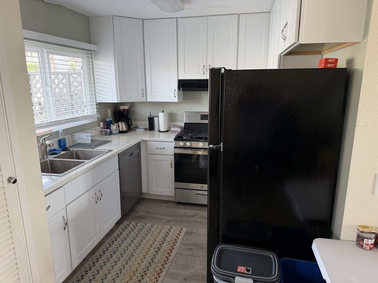 615 Law Street - Photo 6 of 18