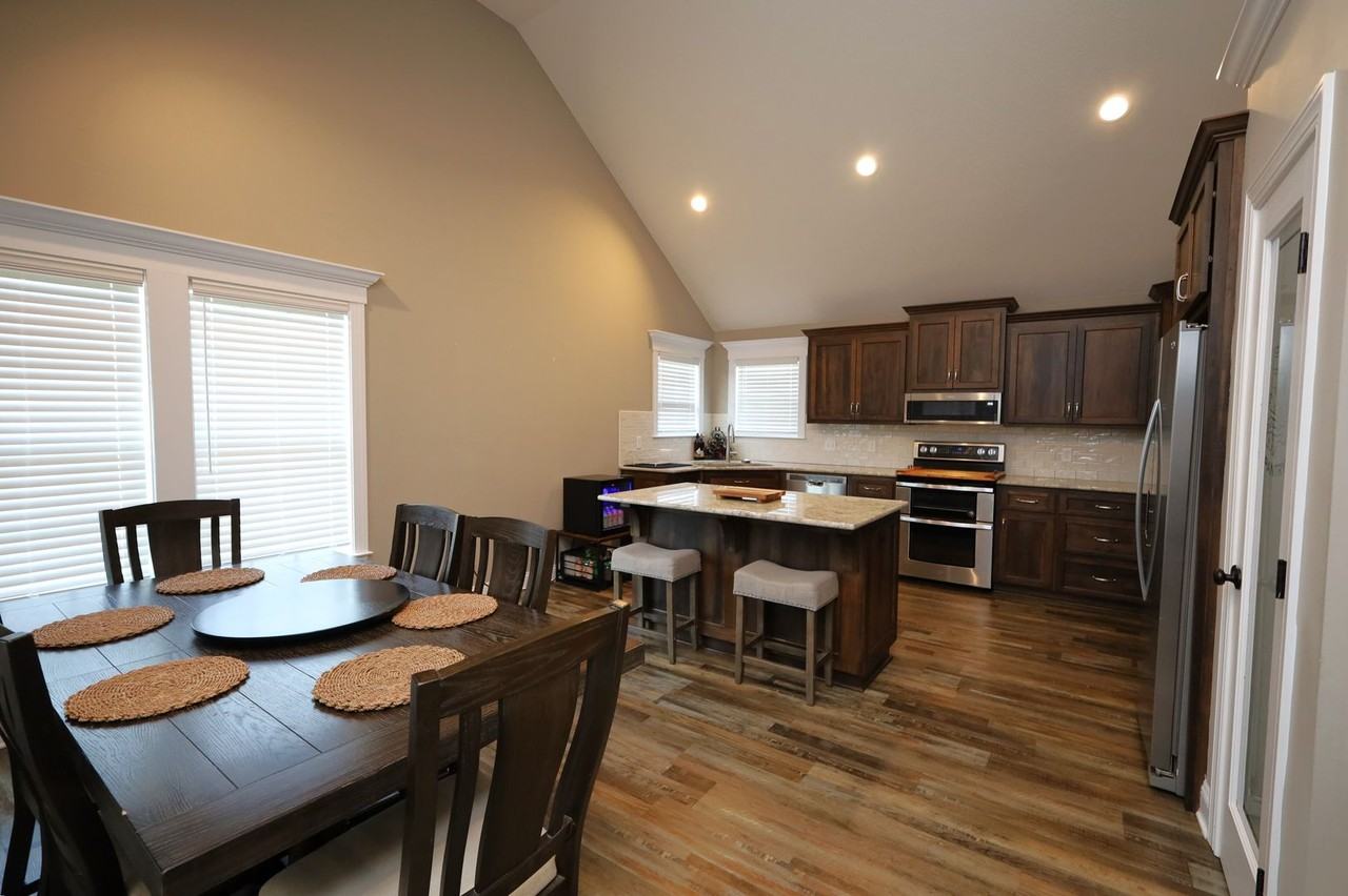 124 Floyd Mcneal Dr - Photo 4 of 16