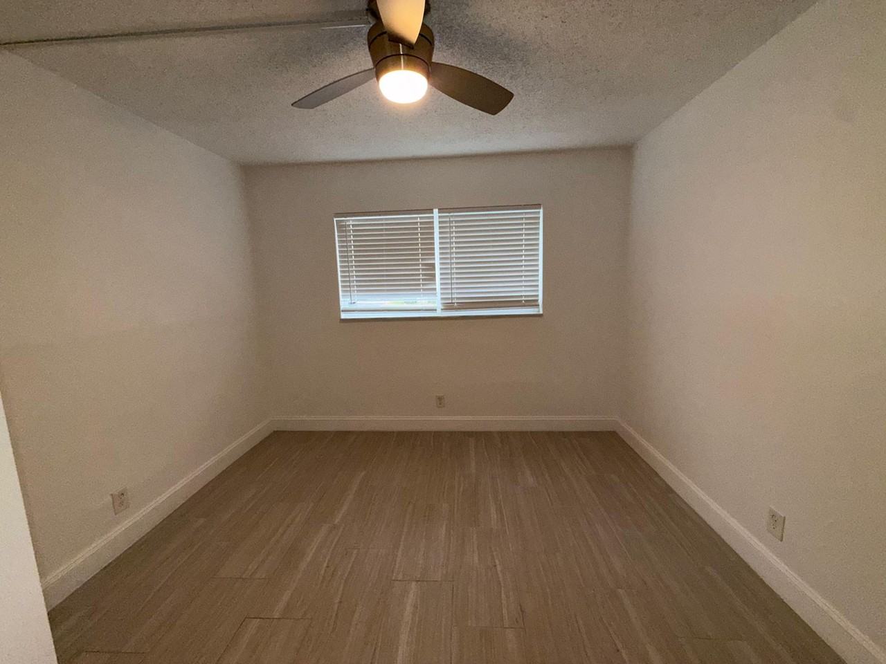10120 NW 36 St Coral Springs, FL 33065 - Photo 6 of 8
