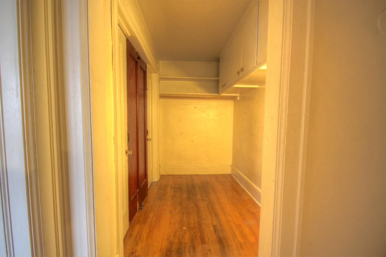 439 University Avenue - Photo 4 of 6