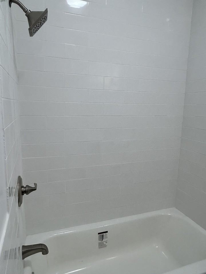 1191-1193 Summit - Photo 4 of 15