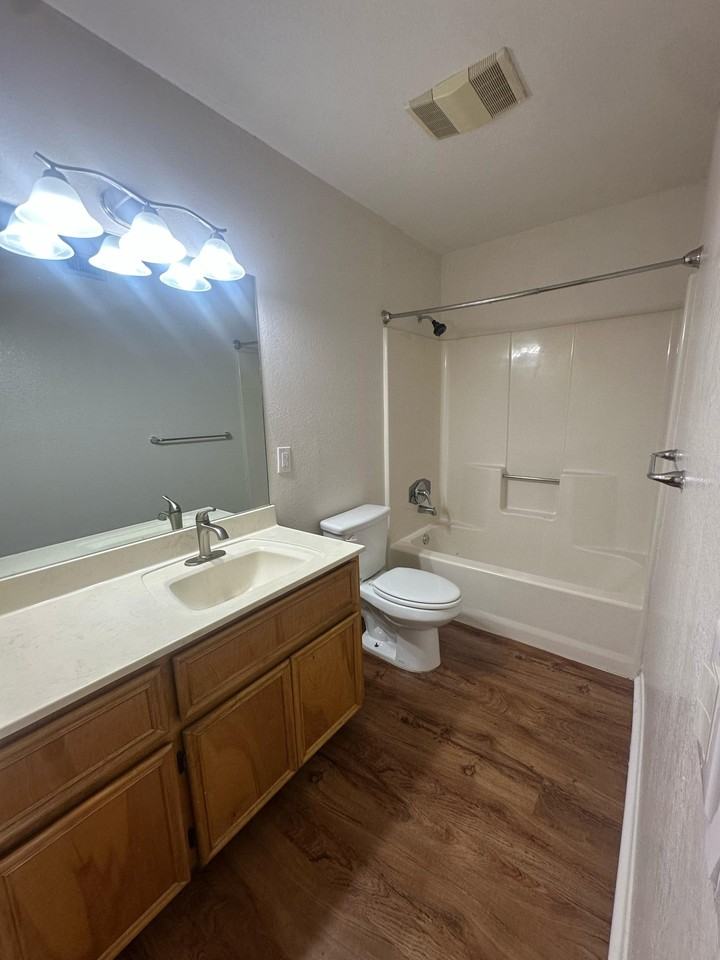 NorthPark Apartments - Photo 5 of 9