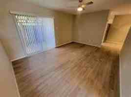 featured image of 1300 N College St