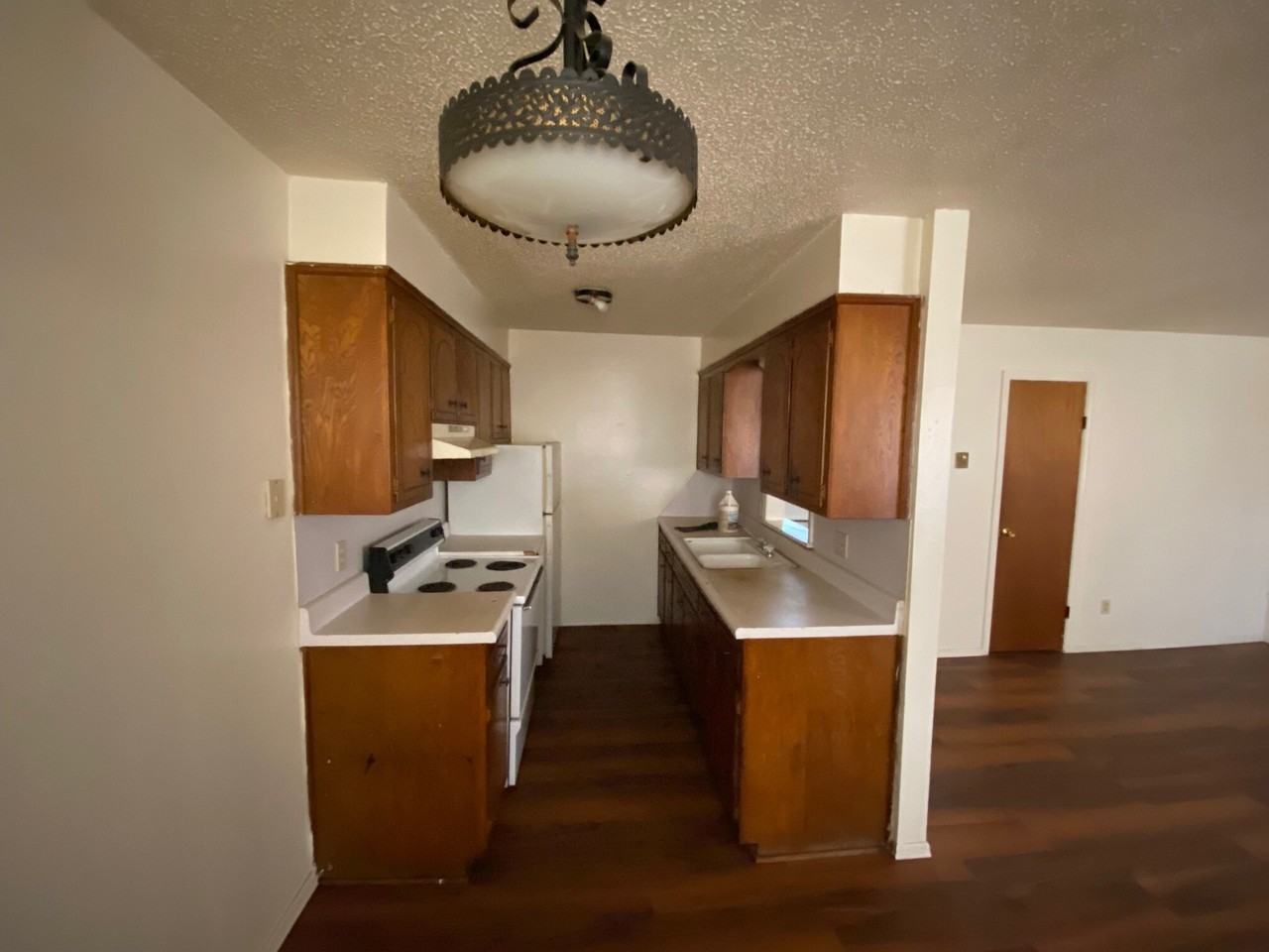 220 Southwest 34th Street - Photo 7 of 38
