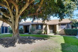 featured image of 2201 Comstock St