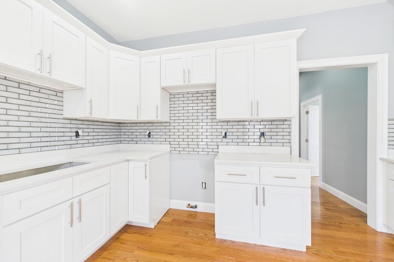 169 Knight Street Unit 3 - Photo 4 of 19