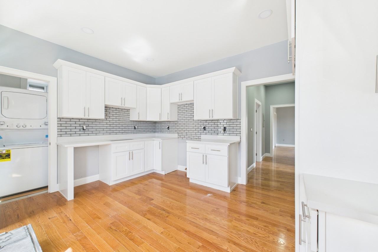 169 Knight Street Unit 3 - Photo 6 of 19